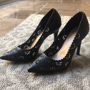 Lauren Conrad Pointed Pump